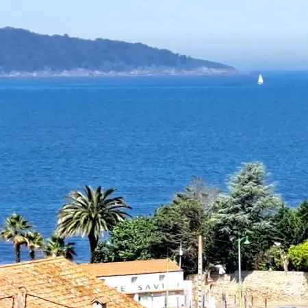 Con Piscina En Miño-perbes Сasa de vacaciones *