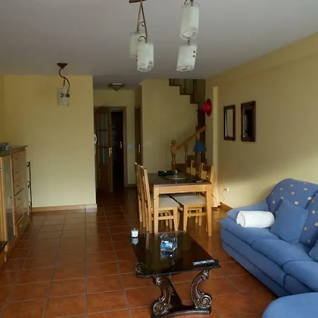 Con Piscina En Mino-perbes *